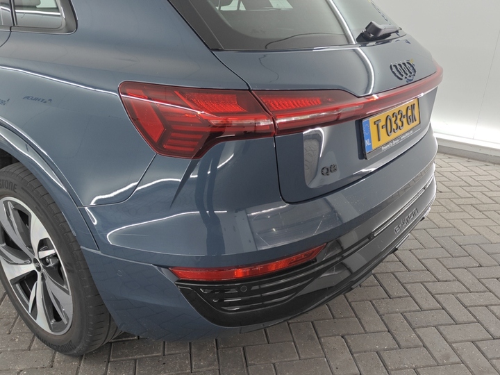 Foto 22 van Audi Q8