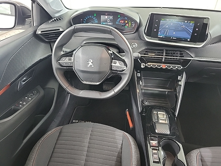 Photo 9 of Peugeot E-208