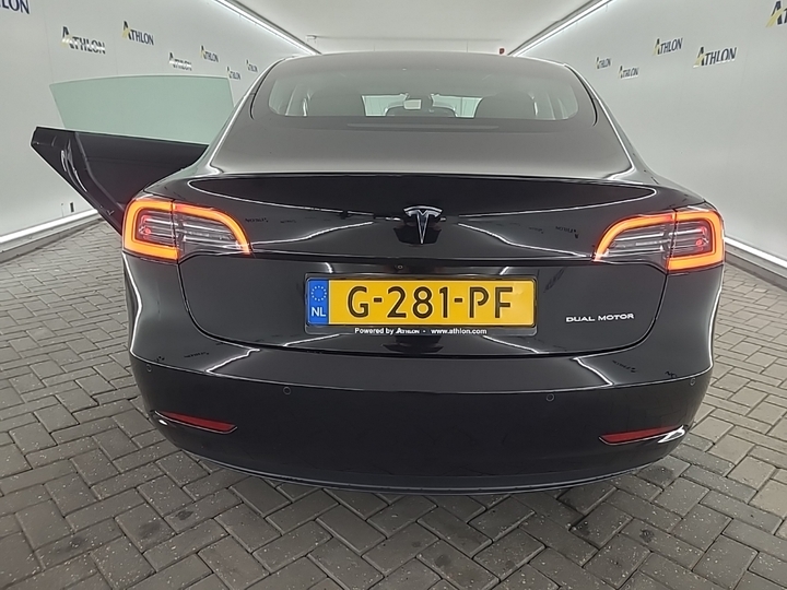 Foto 16 van Tesla Model 3