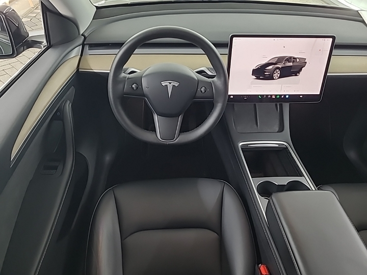 Foto 5 van Tesla Model Y