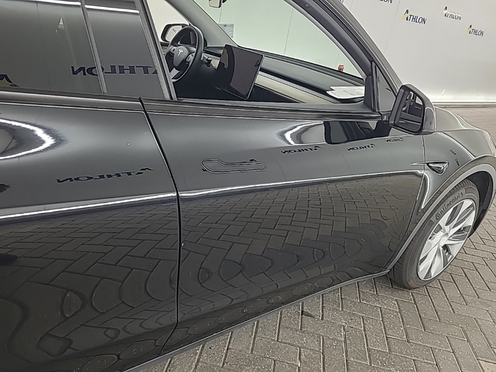 Foto 16 van Tesla Model Y