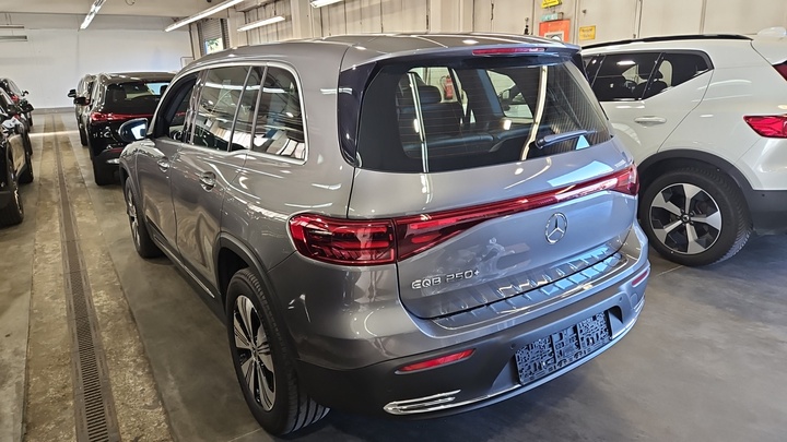 Foto 4 van Mercedes EQB