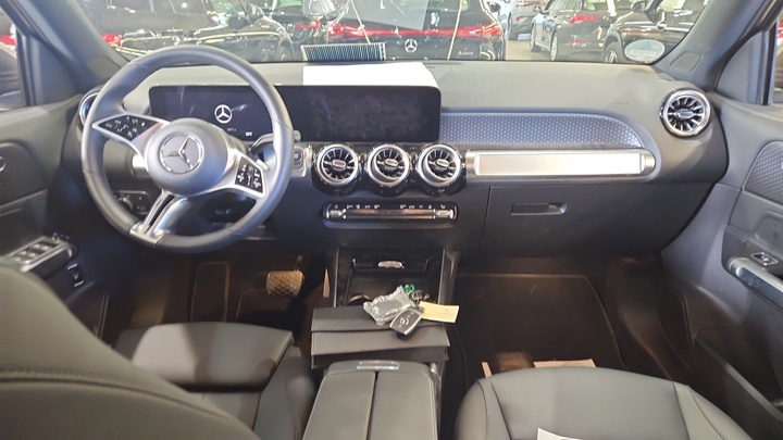 Foto 6 van Mercedes EQB