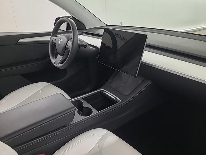 Foto 6 van Tesla Model Y