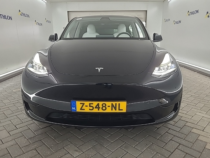 Foto 18 van Tesla Model Y
