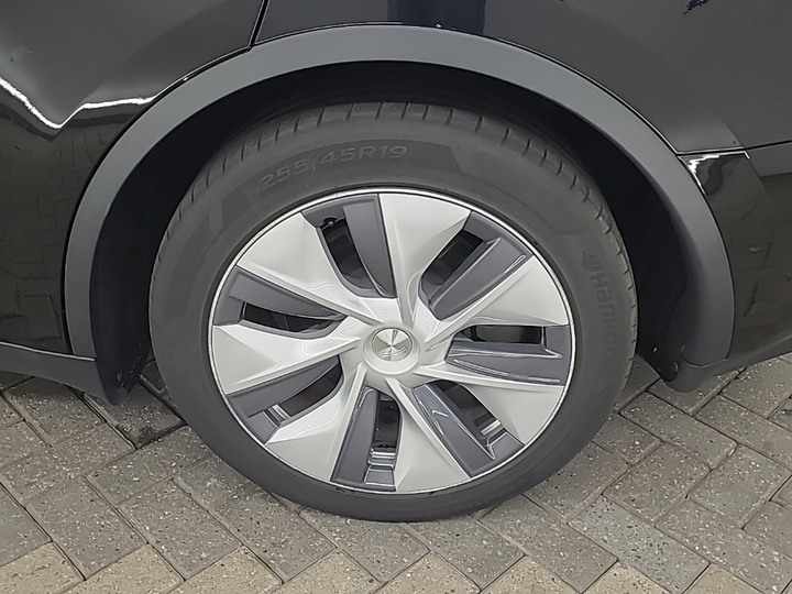 Foto 21 van Tesla Model Y
