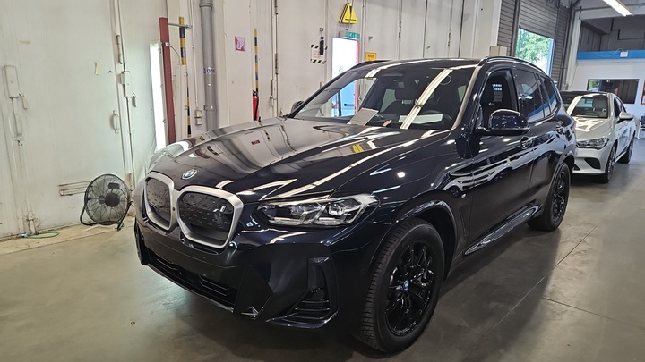 Foto 2 van BMW ix3