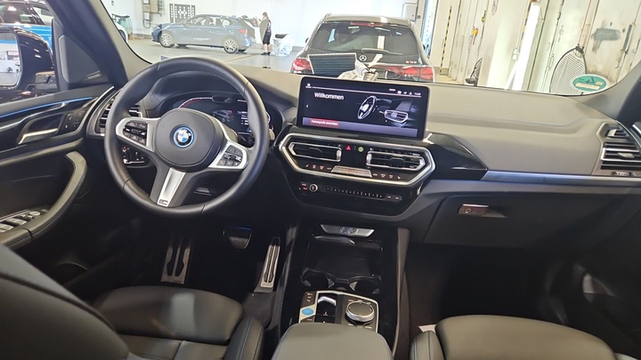Foto 7 van BMW ix3