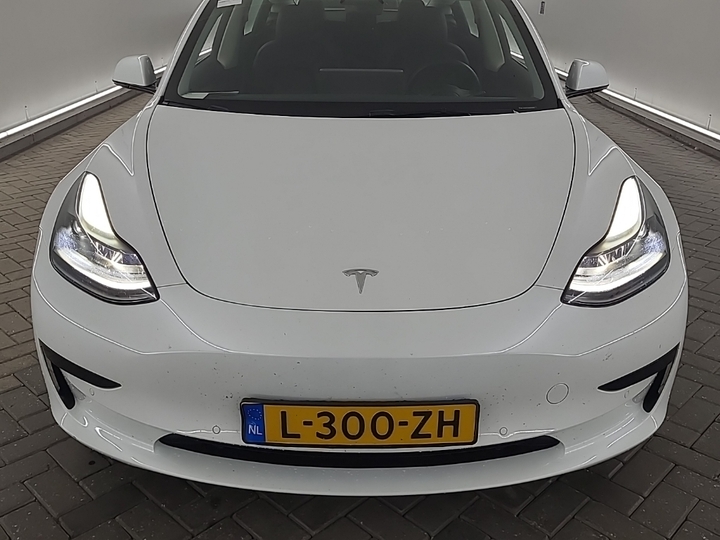 Foto 15 van Tesla Model 3