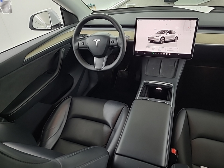 Foto 7 van Tesla Model Y