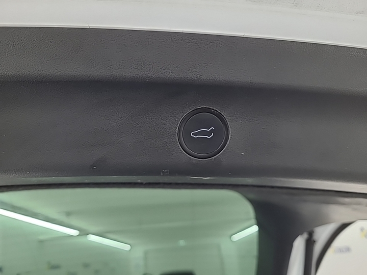 Foto 17 van Tesla Model Y