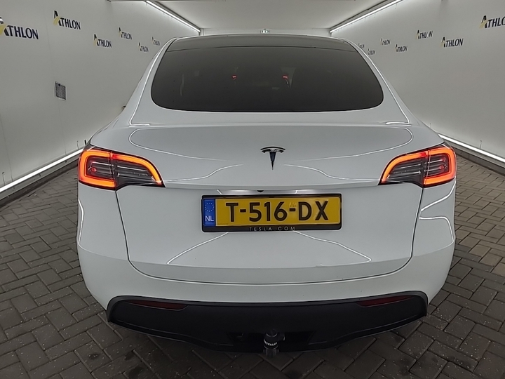 Foto 18 van Tesla Model Y