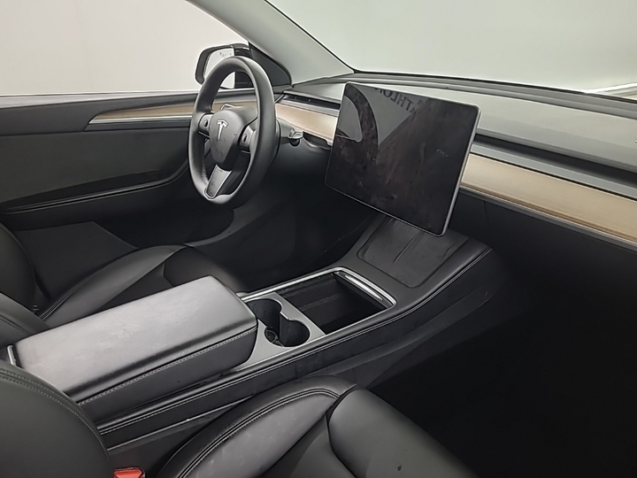 Foto 2 van Tesla Model Y