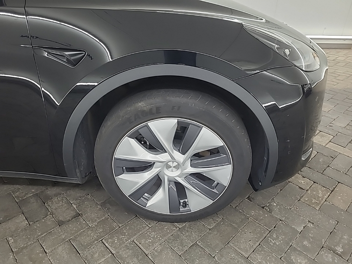 Foto 15 van Tesla Model Y