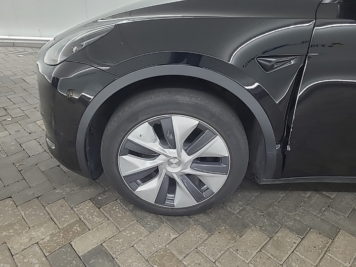Foto 17 van Tesla Model Y