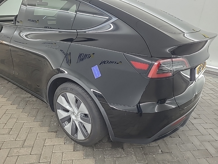Foto 19 van Tesla Model Y