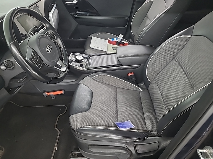 Foto 15 van Kia Niro