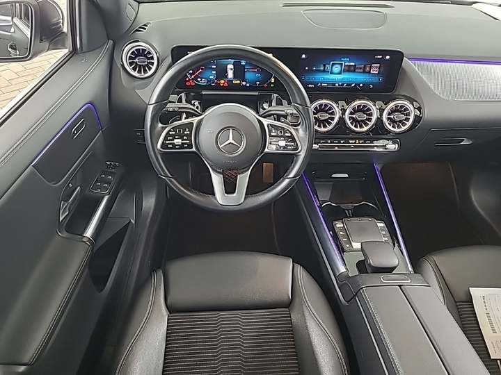 Photo 9 of Mercedes EQA