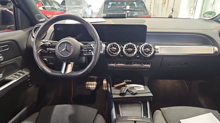 Foto 7 van Mercedes EQB