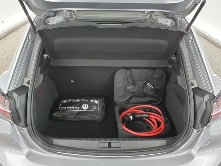 Foto 6 van Peugeot E-208