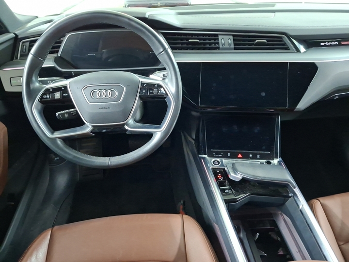 Foto 7 van Audi e-tron