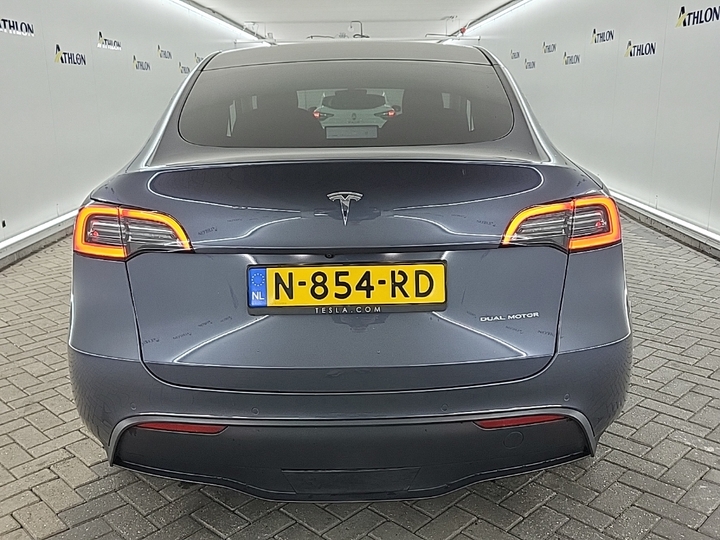 Foto 15 van Tesla Model Y