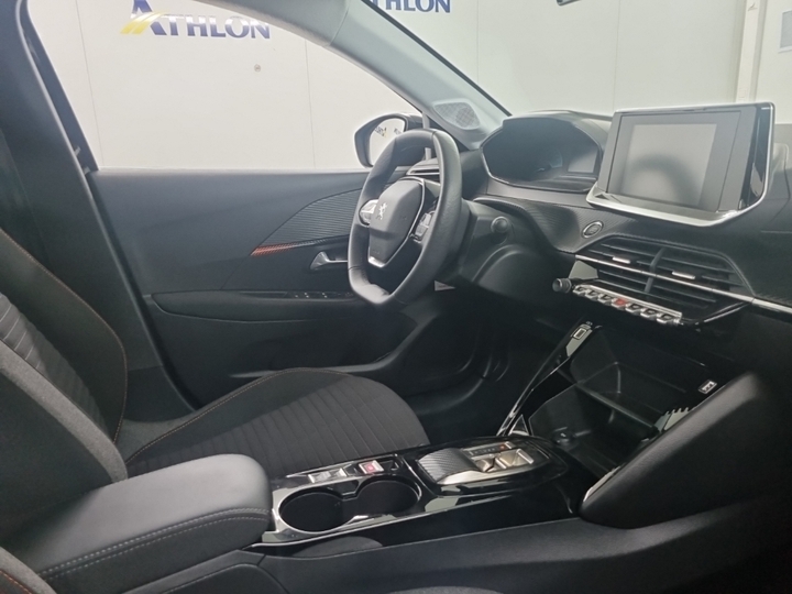 Foto 7 van Peugeot E-208