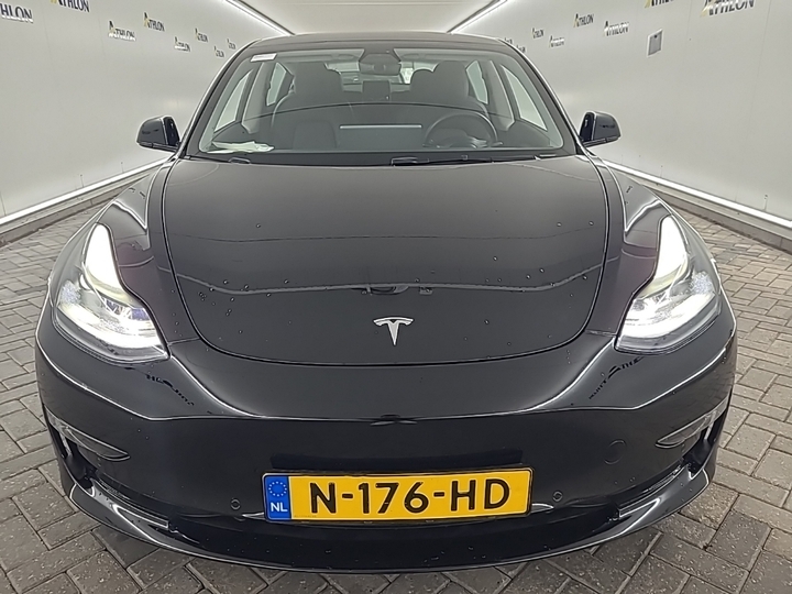 Foto 14 van Tesla Model 3