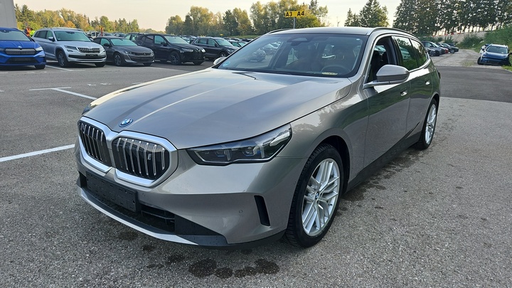 Foto 2 van BMW i5