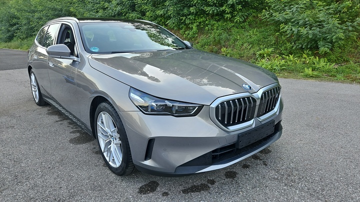 Foto 3 van BMW i5