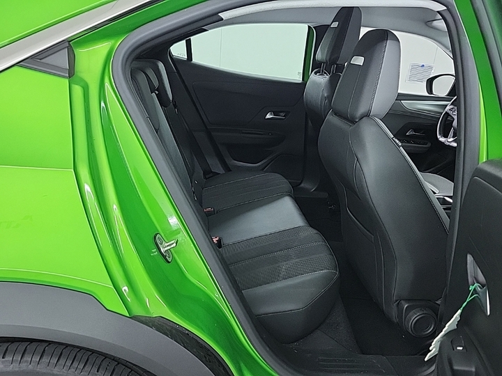 Photo 8 of Opel Mokka-e