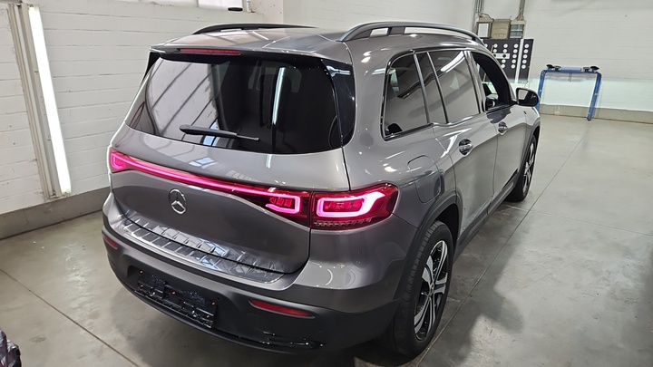 Foto 5 van Mercedes EQB