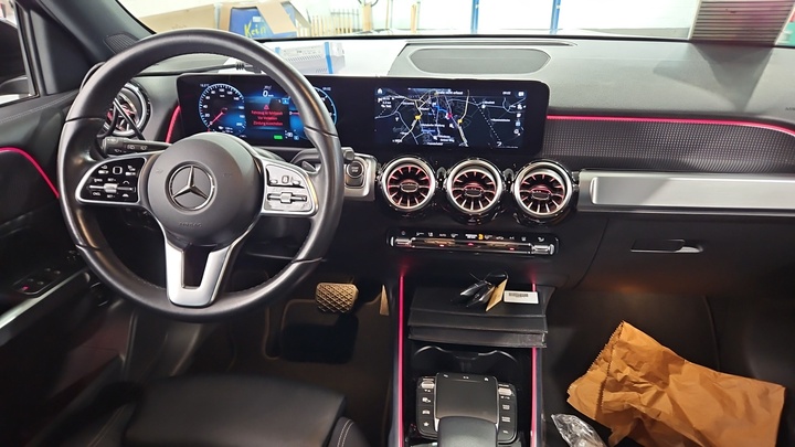 Foto 7 van Mercedes EQB