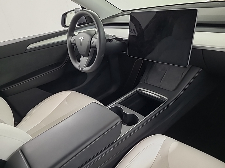 Foto 5 van Tesla Model Y