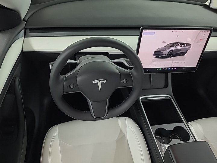 Foto 7 van Tesla Model Y