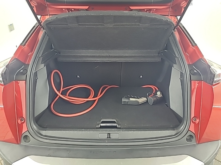 Photo 6 of Peugeot E-2008