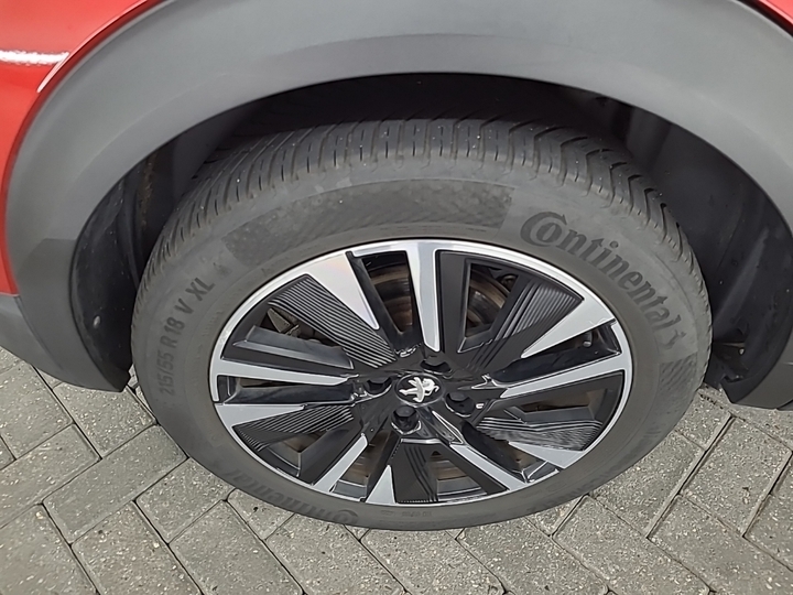 Photo 19 of Peugeot E-2008