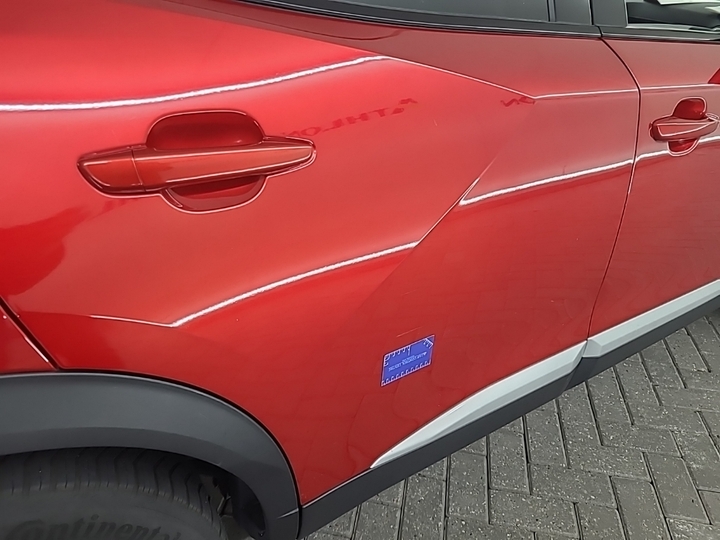 Photo 22 of Peugeot E-2008