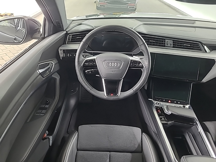 Foto 9 van Audi e-tron sportback