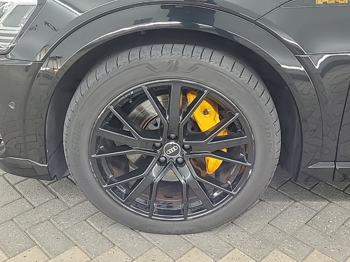 Foto 23 van Audi e-tron sportback