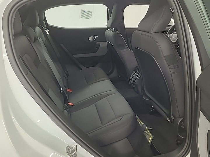 Photo 7 of Polestar 2