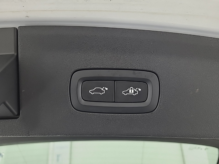 Photo 14 of Polestar 2