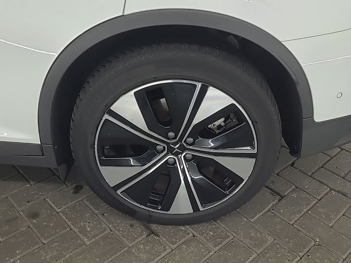 Photo 18 of Polestar 2