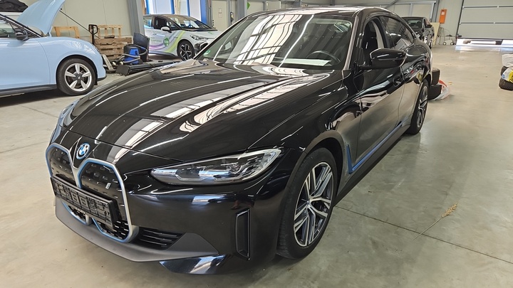 Foto 2 van BMW i4