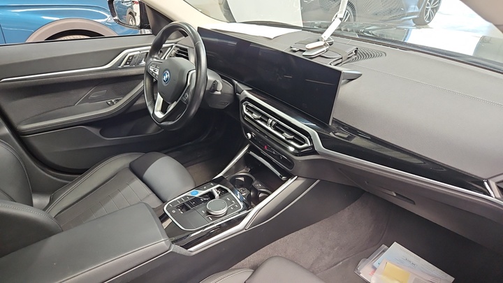 Foto 7 van BMW i4