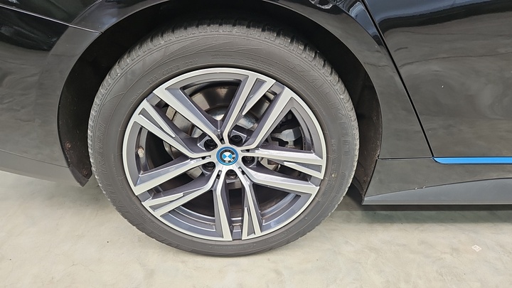 Foto 10 van BMW i4