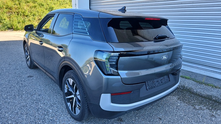 Foto 4 van Ford Explorer EV