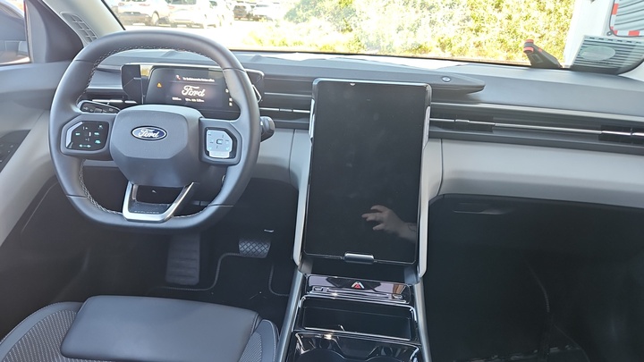 Foto 7 van Ford Explorer EV