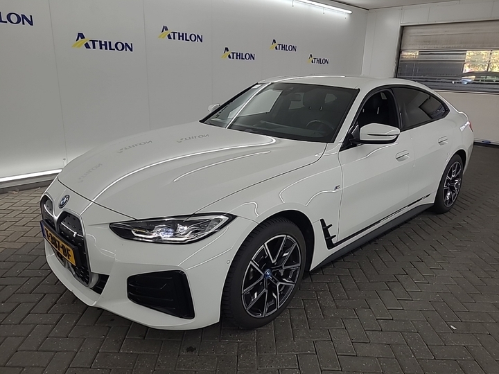 Foto 2 van BMW i4