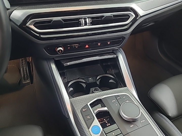 Foto 11 van BMW i4